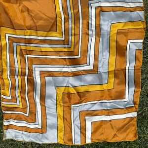 Ann Robin Geometric Patterned Scarf
